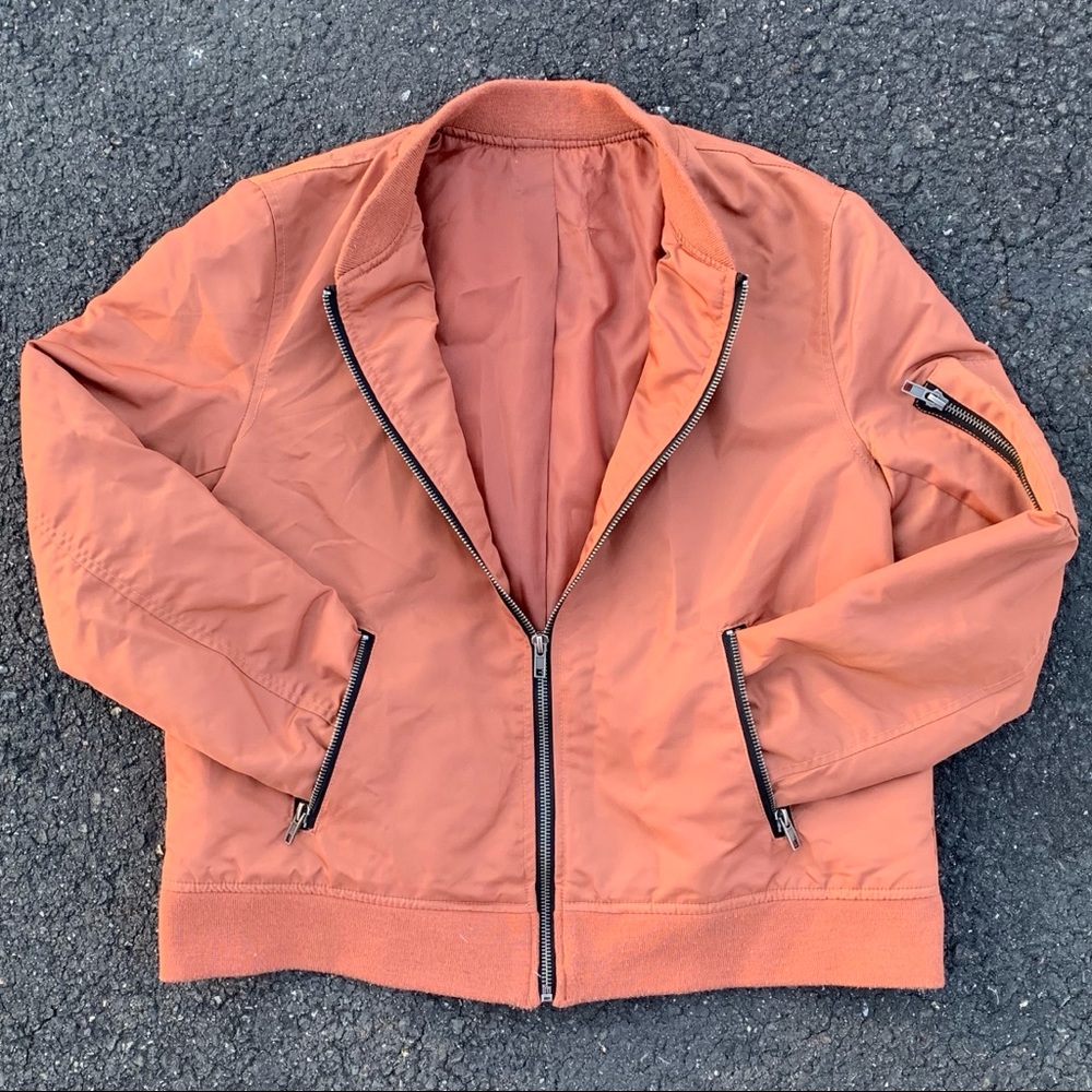 Salmon bomber